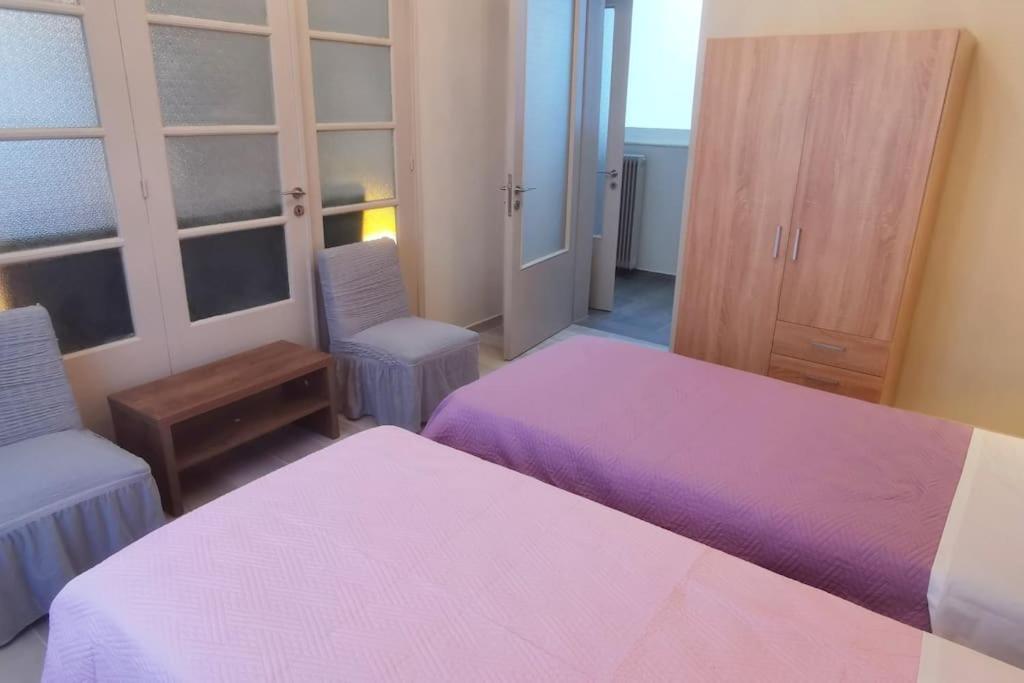The Traditional Athenian House For 6, Near Metro *