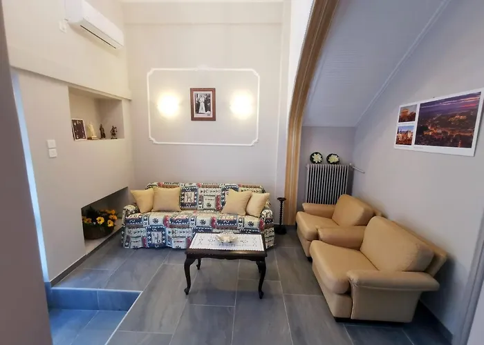 The Traditional Athenian House For 6, Near Metro